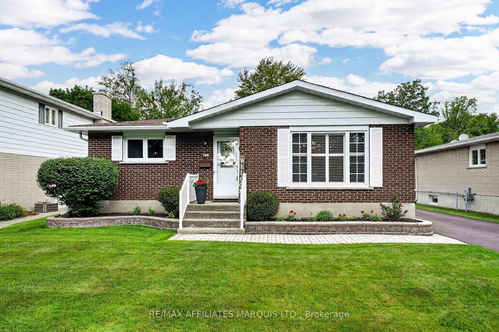 748 Montcalm Court • Cornwall, ON photo 1