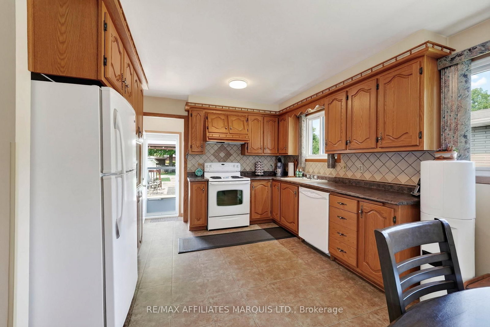 748 Montcalm Court • Cornwall, ON photo 12