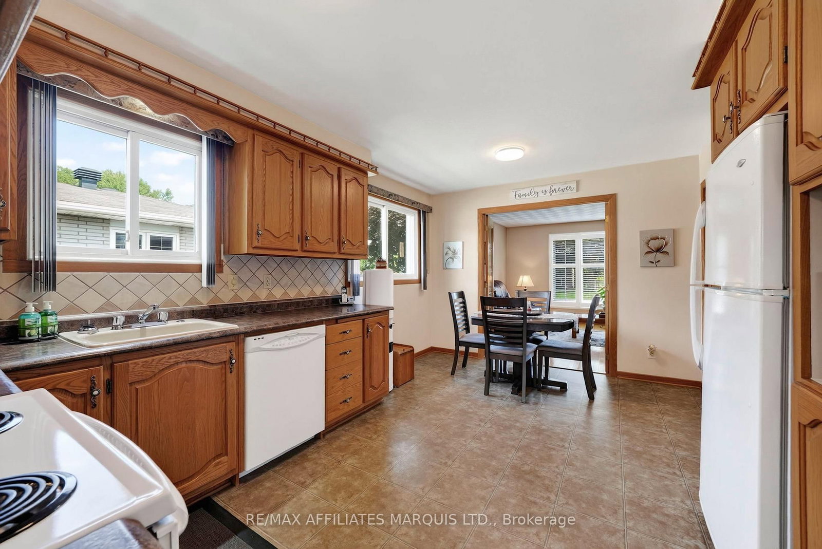 748 Montcalm Court • Cornwall, ON photo 16