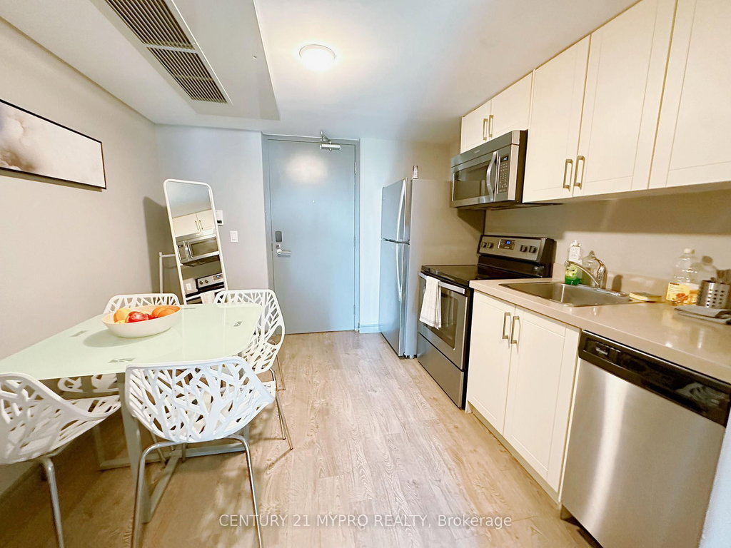 706 - 321 Spruce Street 4