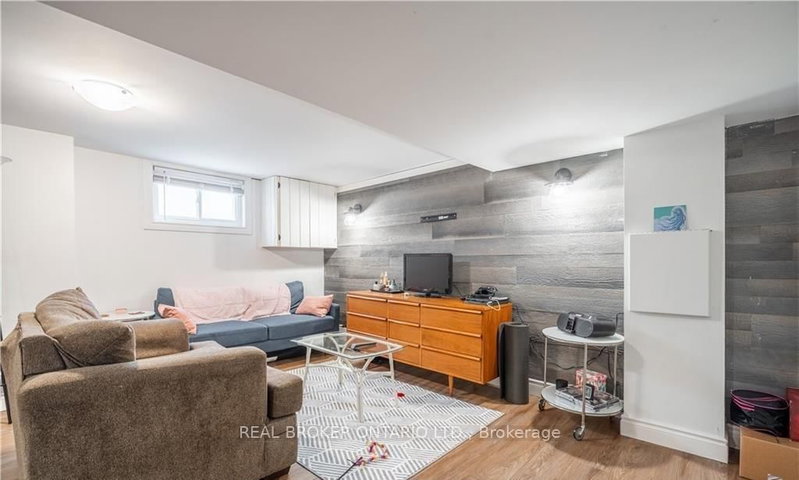 BSMT - 301 Wallace Avenue S