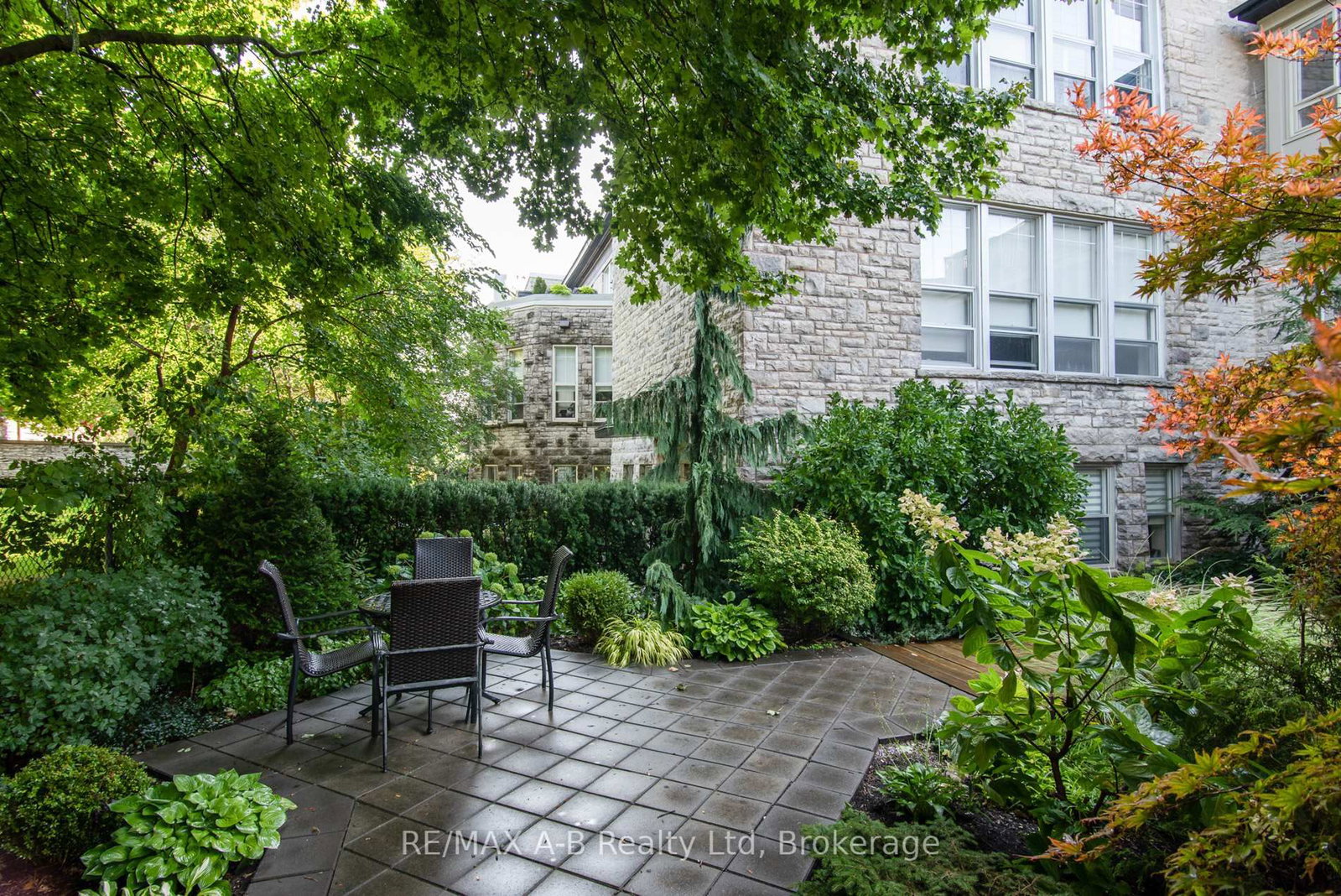 Listing Image 9