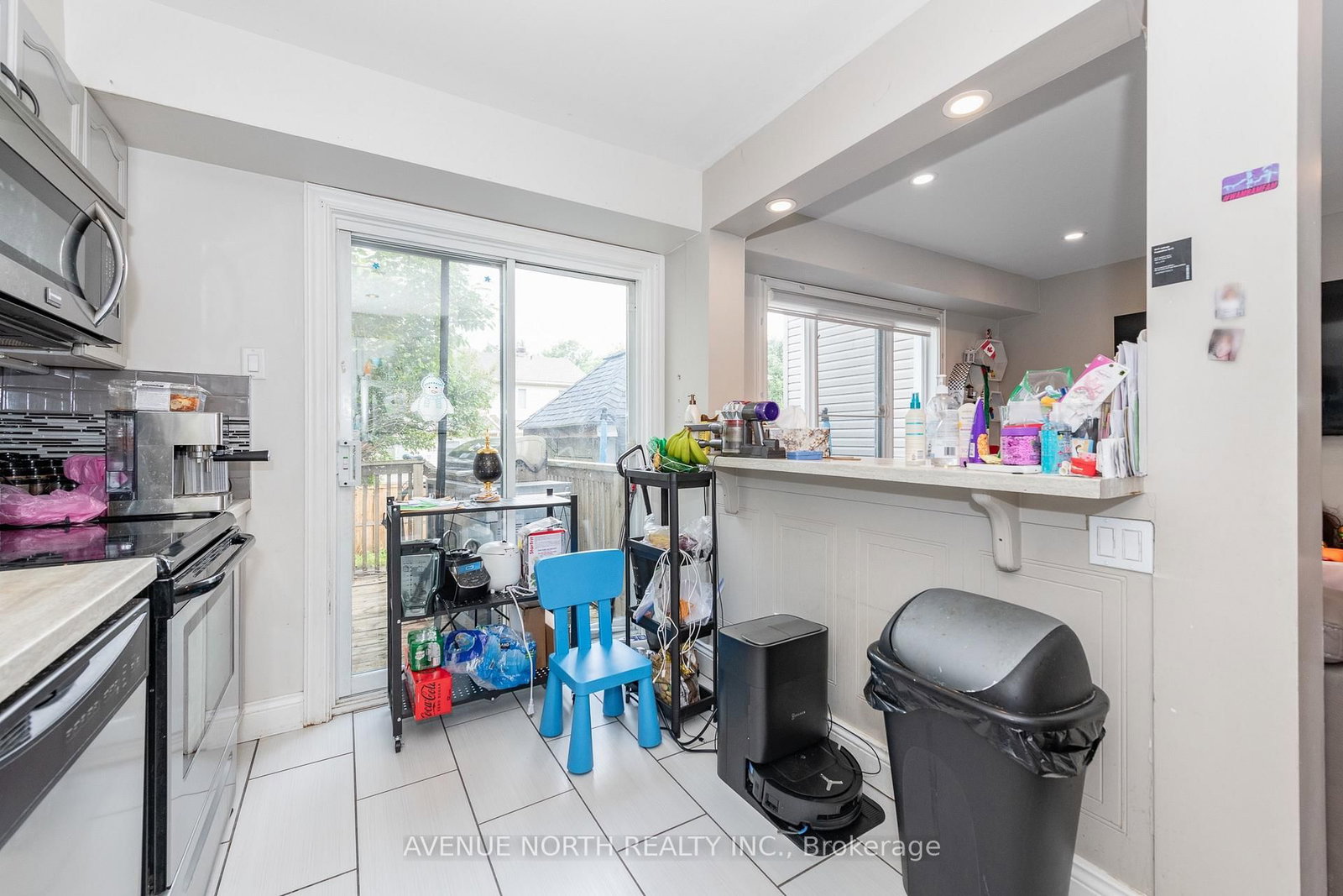 501 Lawler Crescent • Ottawa, ON photo 10