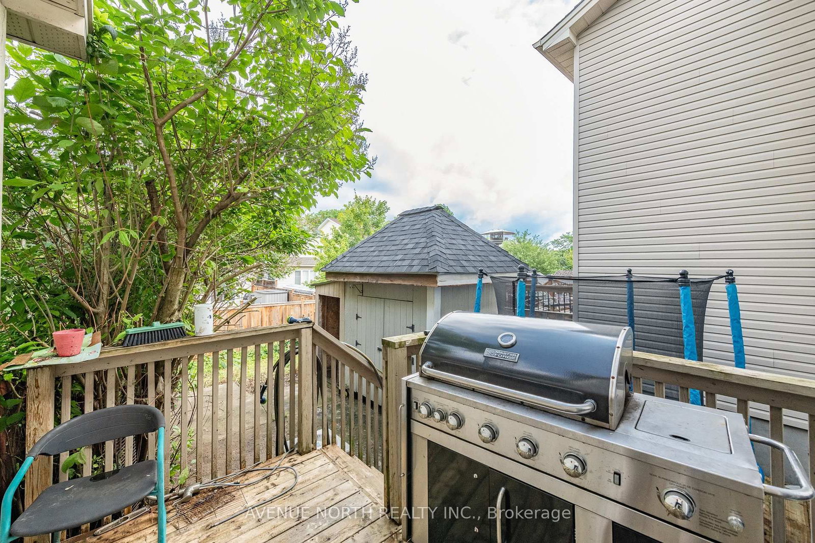 501 Lawler Crescent • Ottawa, ON photo 18