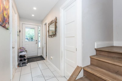 501 Lawler Crescent • Ottawa, ON photo 3