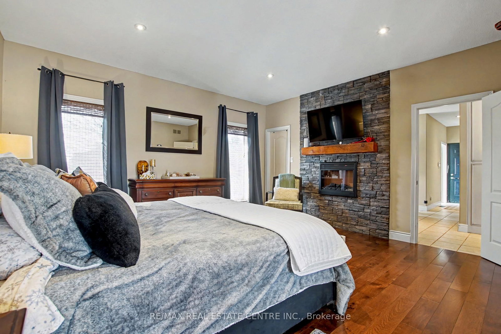 2 Irongate Drive • Brant, ON photo 20