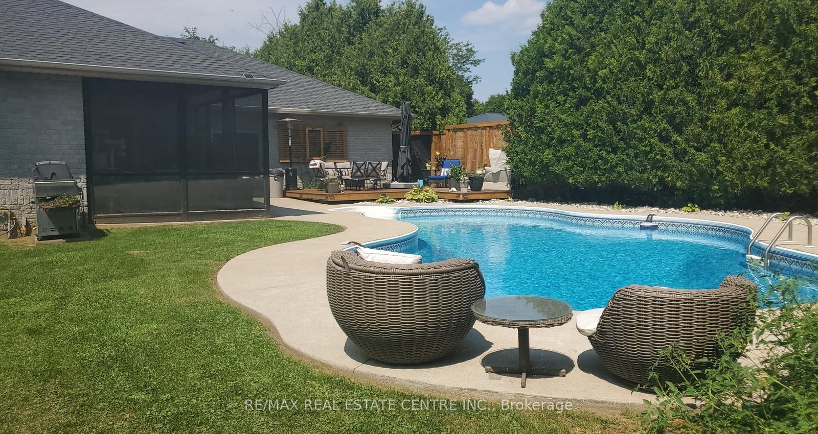2 Irongate Drive • Brant, ON photo 5