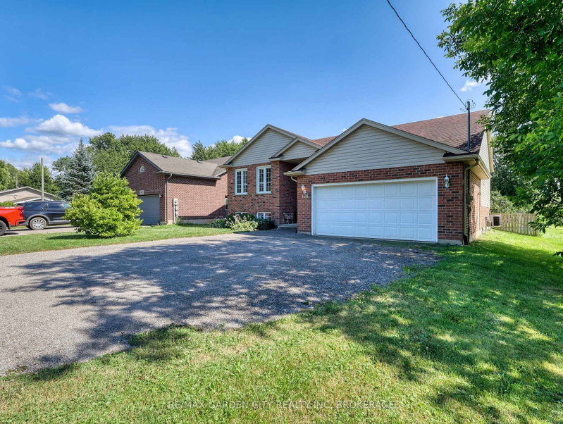 828 Foss Road
