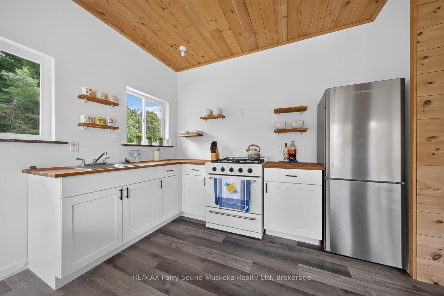 39 Fire Route 200 • McKellar, ON photo 23