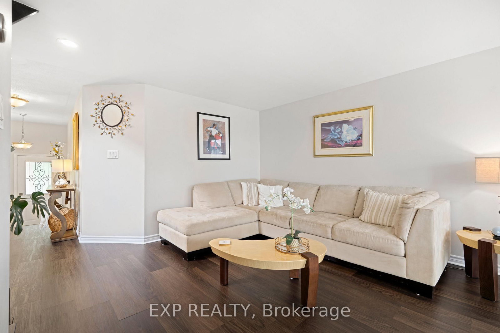 1064 Candlewood Street • Ottawa, ON photo 10