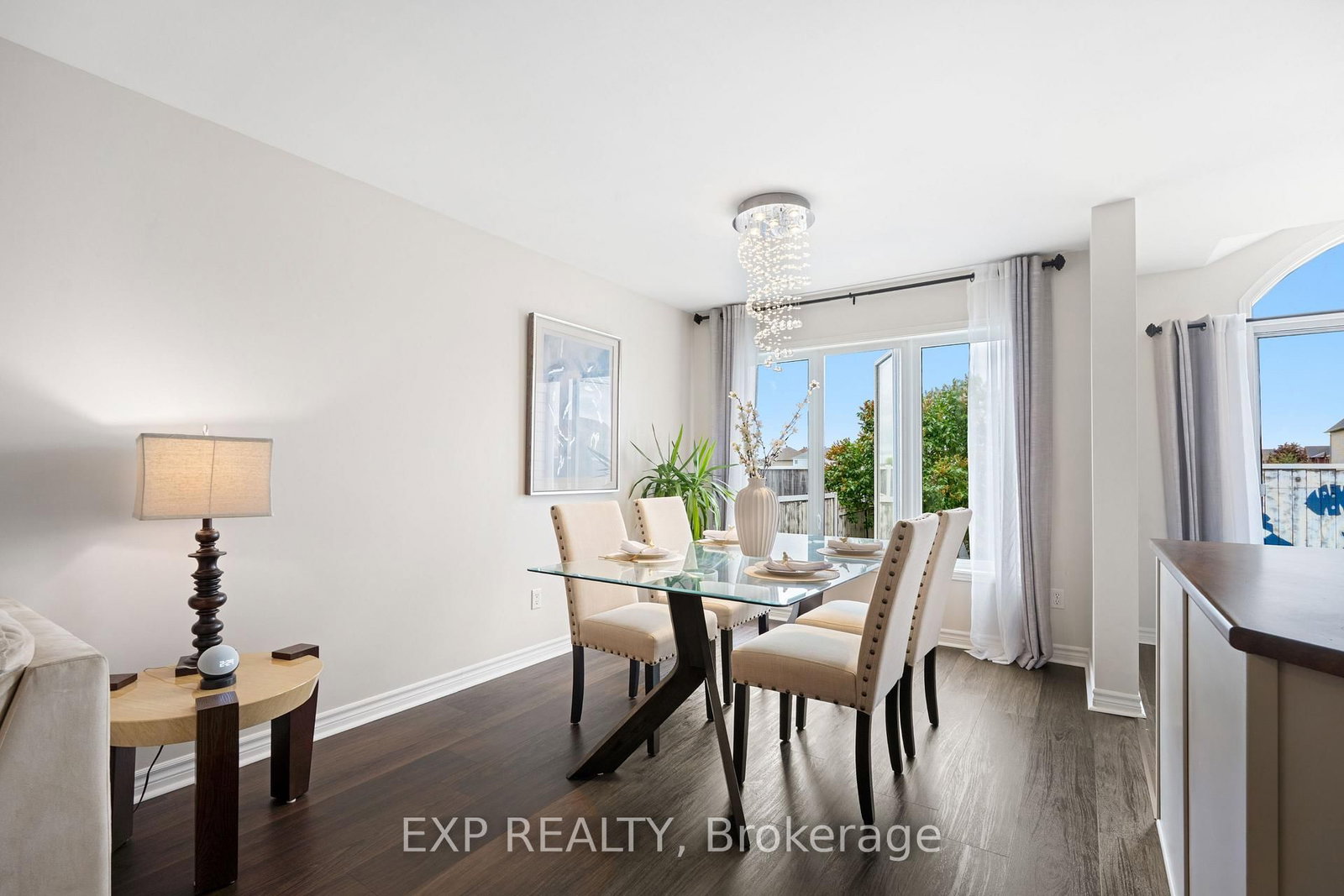 1064 Candlewood Street • Ottawa, ON photo 12