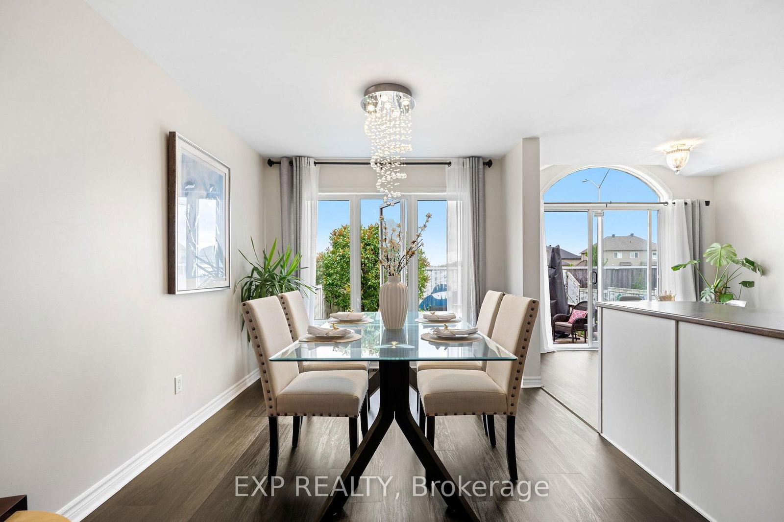 1064 Candlewood Street • Ottawa, ON photo 13