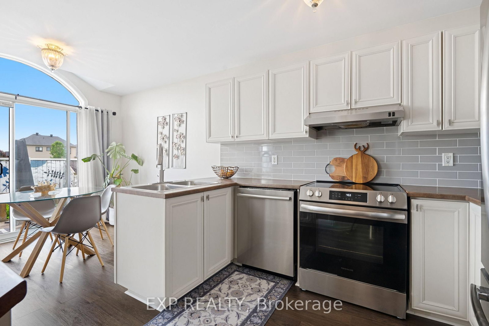 1064 Candlewood Street • Ottawa, ON photo 19