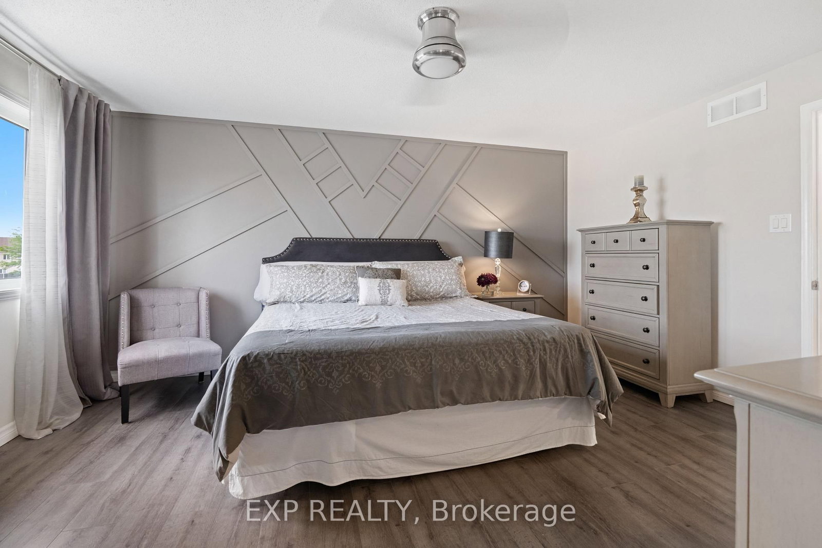 1064 Candlewood Street • Ottawa, ON photo 24