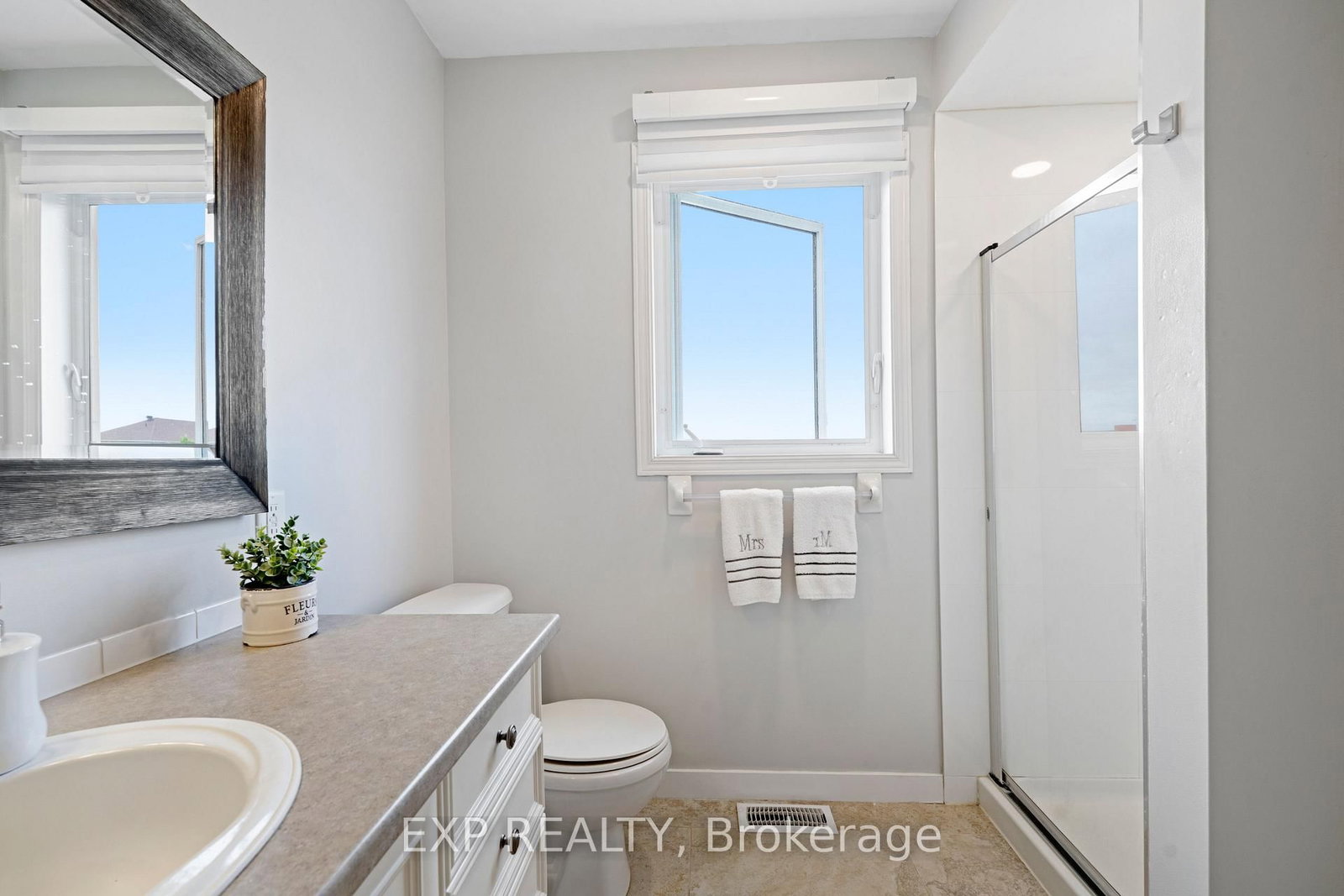 1064 Candlewood Street • Ottawa, ON photo 28