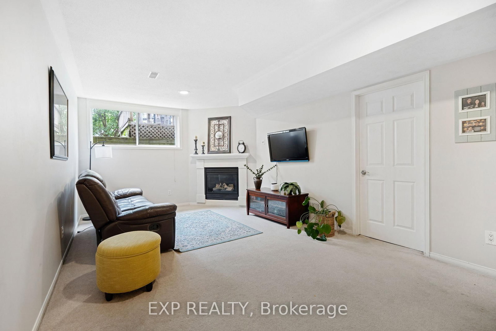 1064 Candlewood Street • Ottawa, ON photo 34