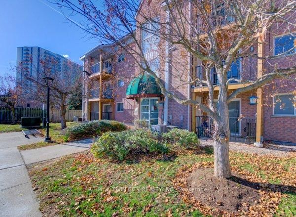 27 - 3085 Kingsway Drive