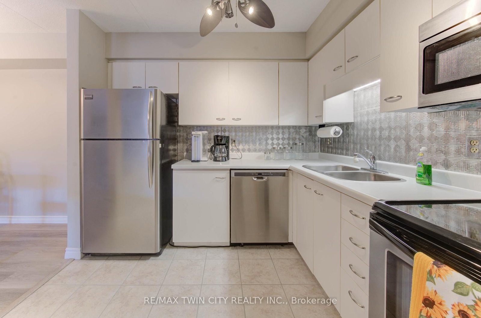 3085 Kingsway Drive • #27 • Kitchener, ON photo 12