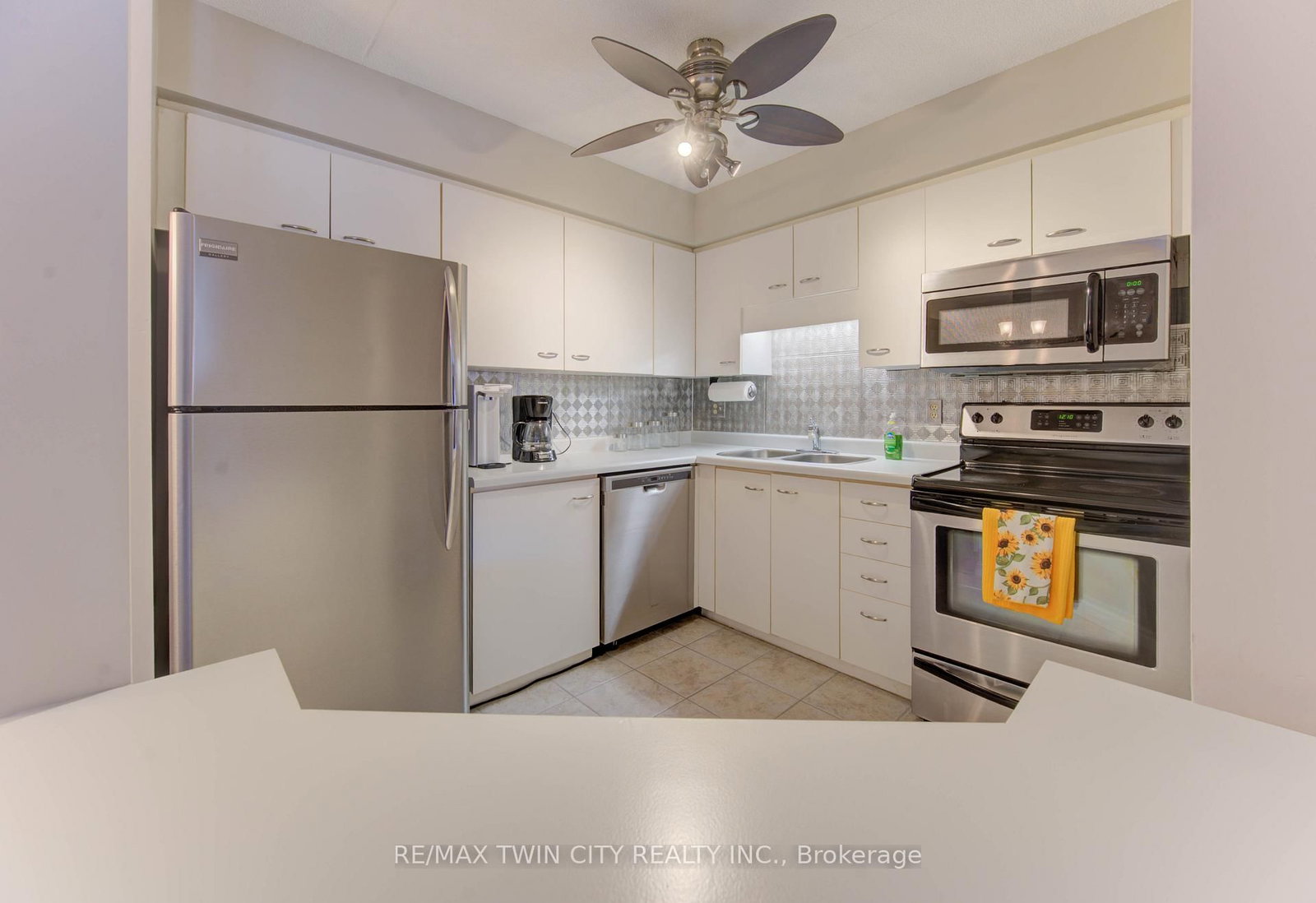 3085 Kingsway Drive • #27 • Kitchener, ON photo 13