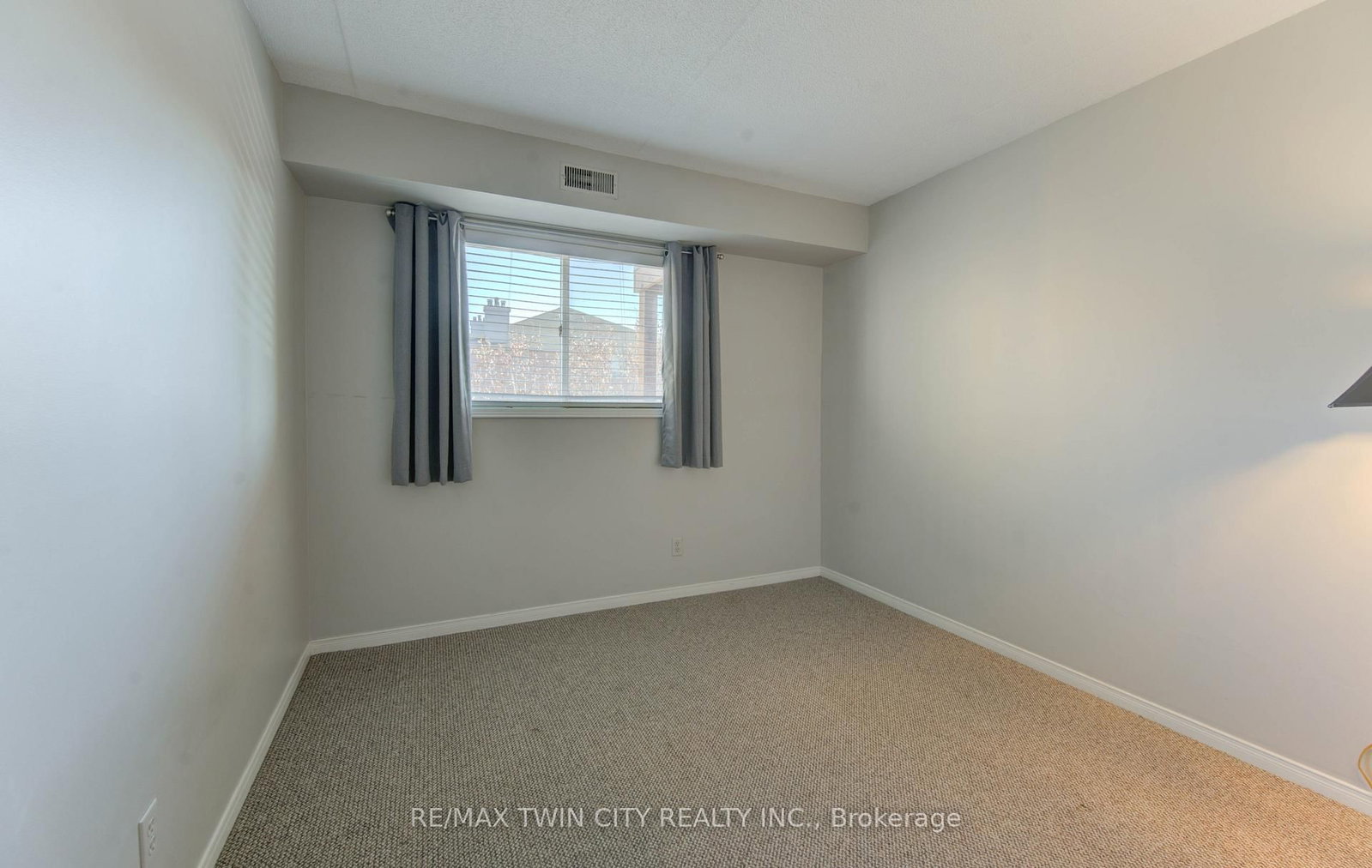 3085 Kingsway Drive • #27 • Kitchener, ON photo 17
