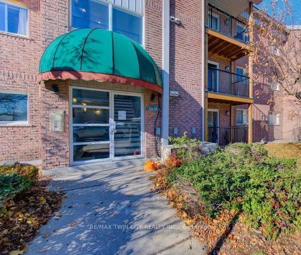 27 - 3085 Kingsway Drive