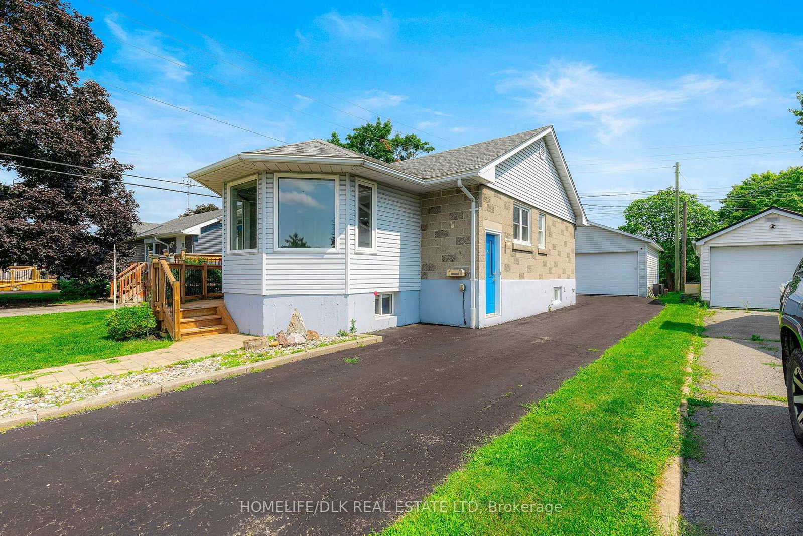 5 Sevenoaks Avenue • Brockville, ON photo 3