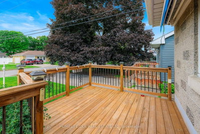 5 Sevenoaks Avenue • Brockville, ON photo 4
