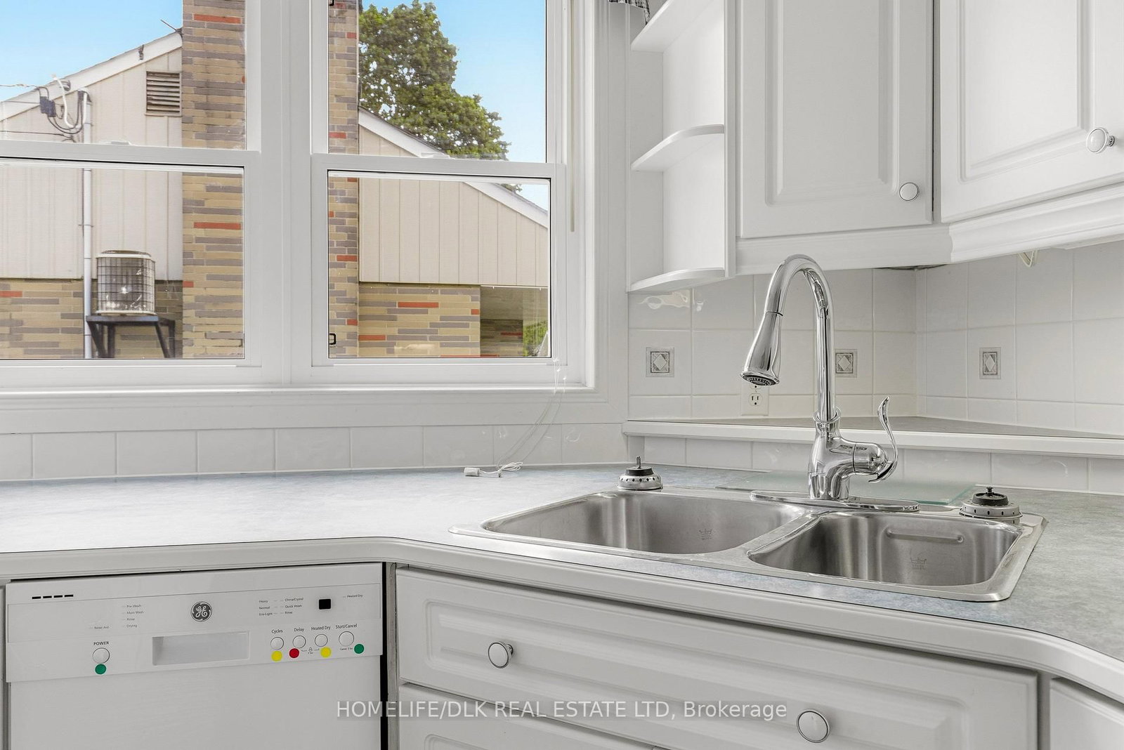 5 Sevenoaks Avenue • Brockville, ON photo 9