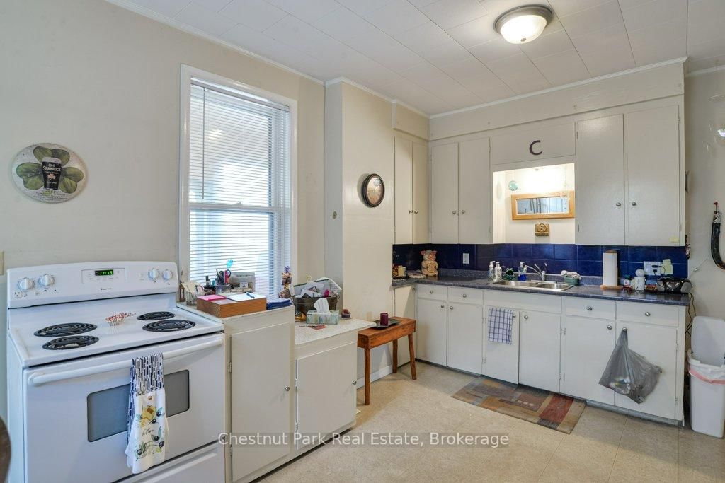 128 James Street • Bracebridge, ON photo 12