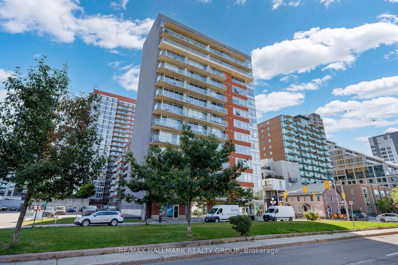 210 - 180 York Street