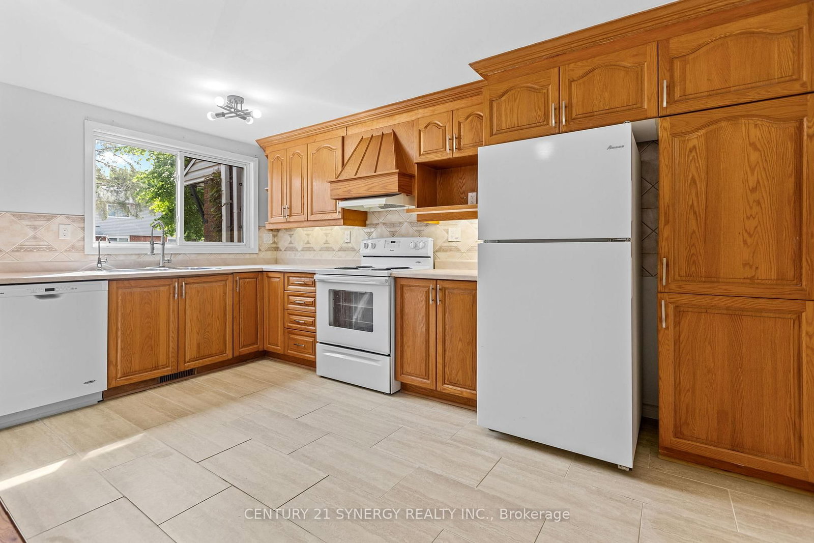 1472 Heatherington Road • #C • Ottawa, ON photo 8