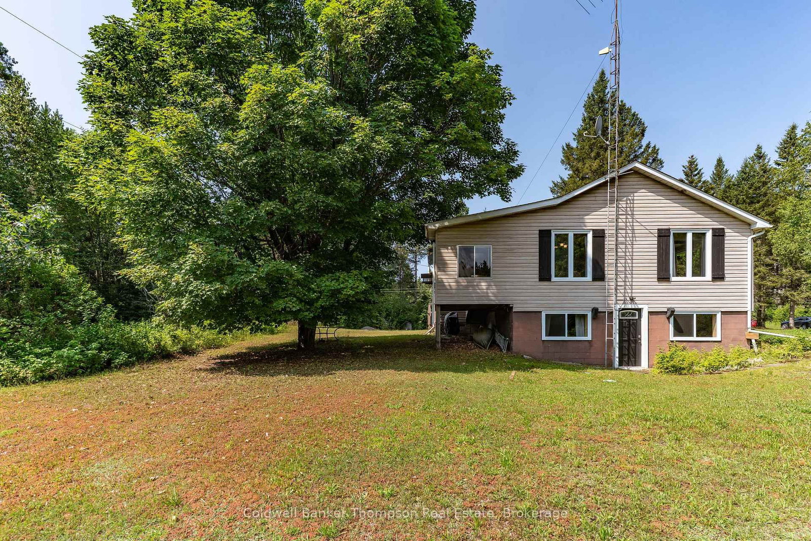 245 James Camp Road • Burk's Falls, ON photo 4