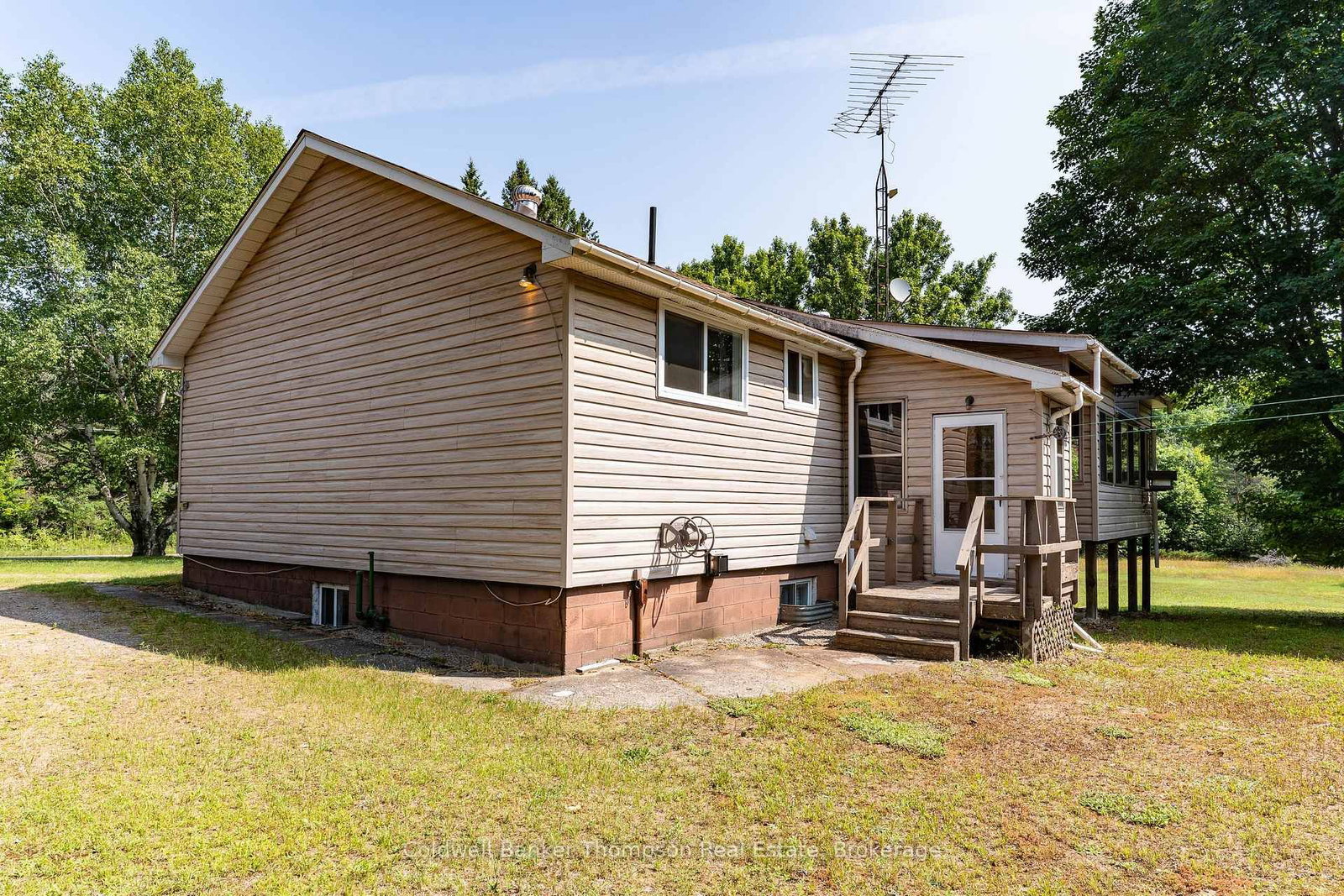 245 James Camp Road • Burk's Falls, ON photo 6