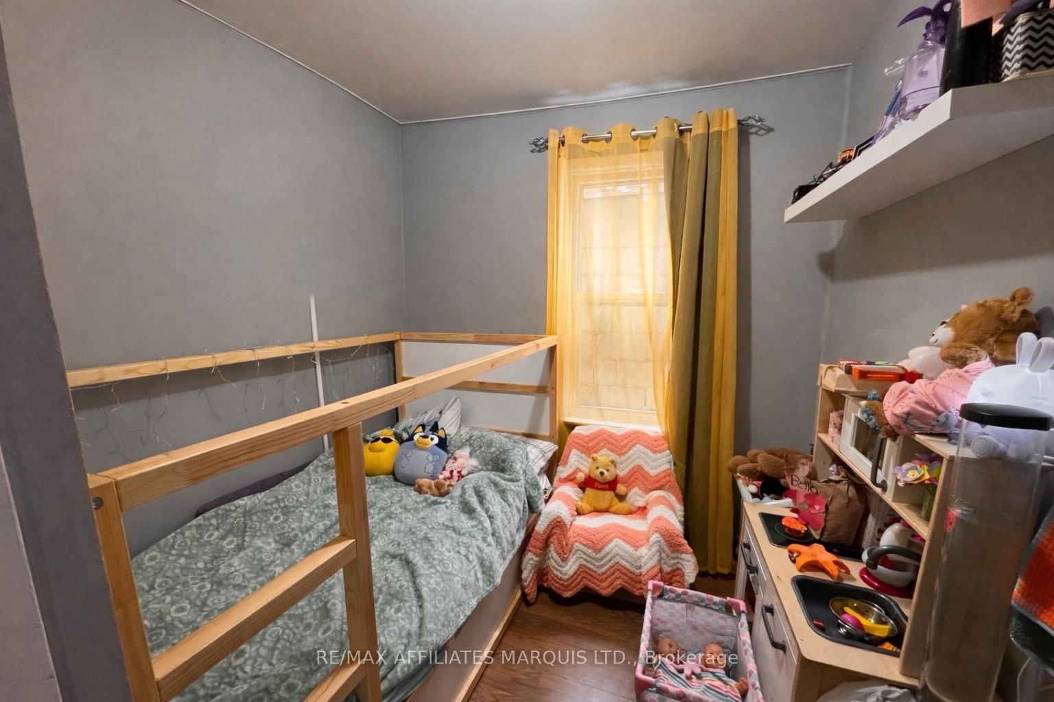 Listing Image 7