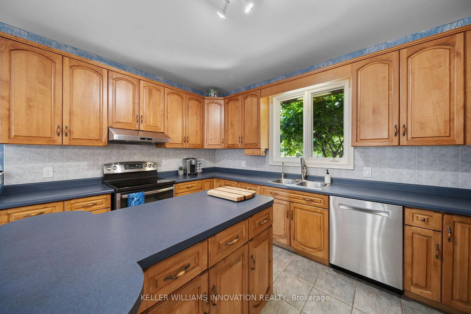 18 Featherstone Avenue • Haldimand, ON photo 10