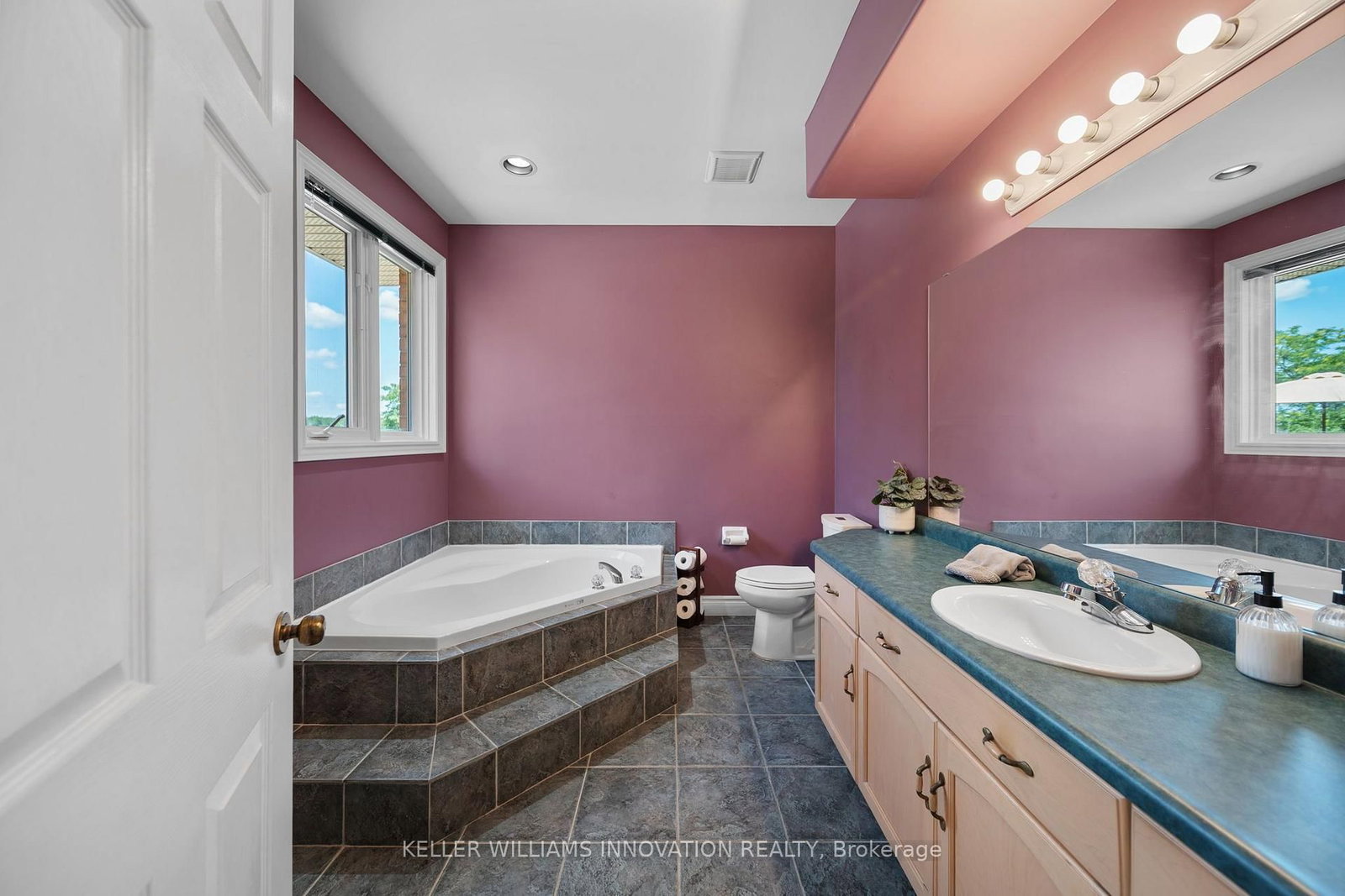 18 Featherstone Avenue • Haldimand, ON photo 23