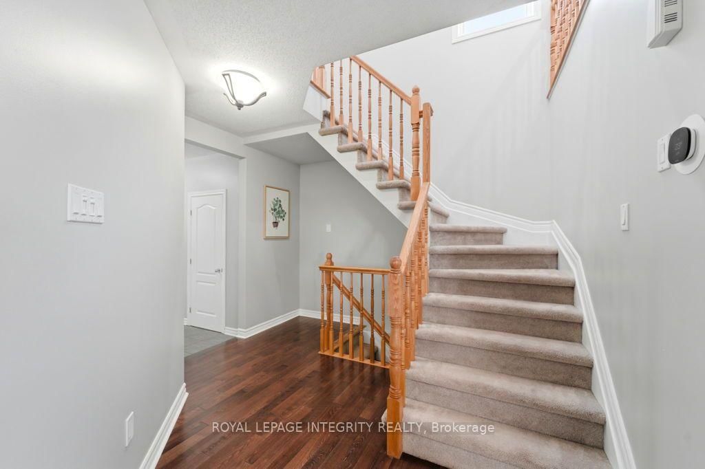 209 Tewsley Drive • Ottawa, ON photo 18