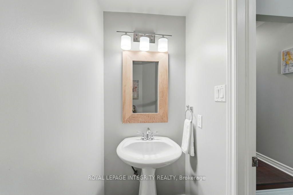 209 Tewsley Drive • Ottawa, ON photo 6