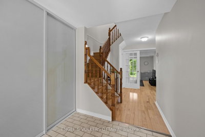 1831 Summerfields Crescent • Ottawa, ON photo 4
