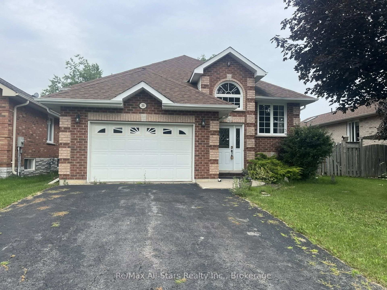 20 Eakins Crescent • Kawartha Lakes, ON photo 1