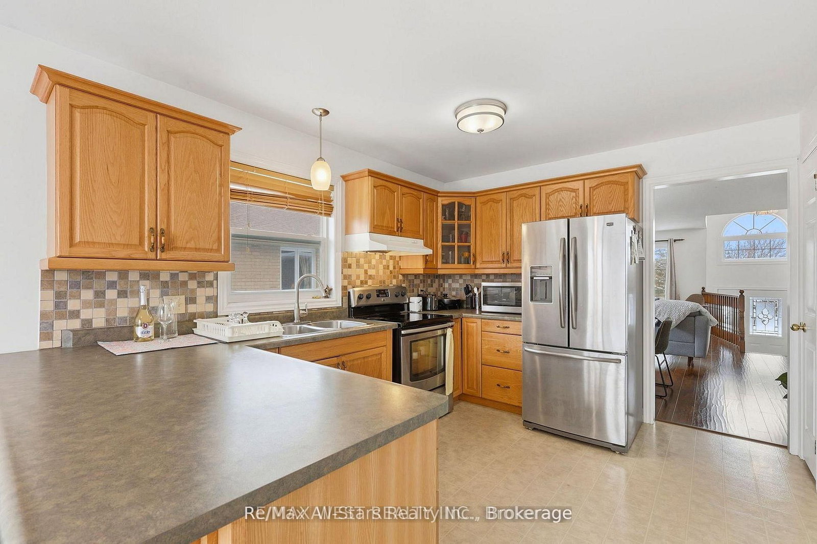 20 Eakins Crescent • Kawartha Lakes, ON photo 16