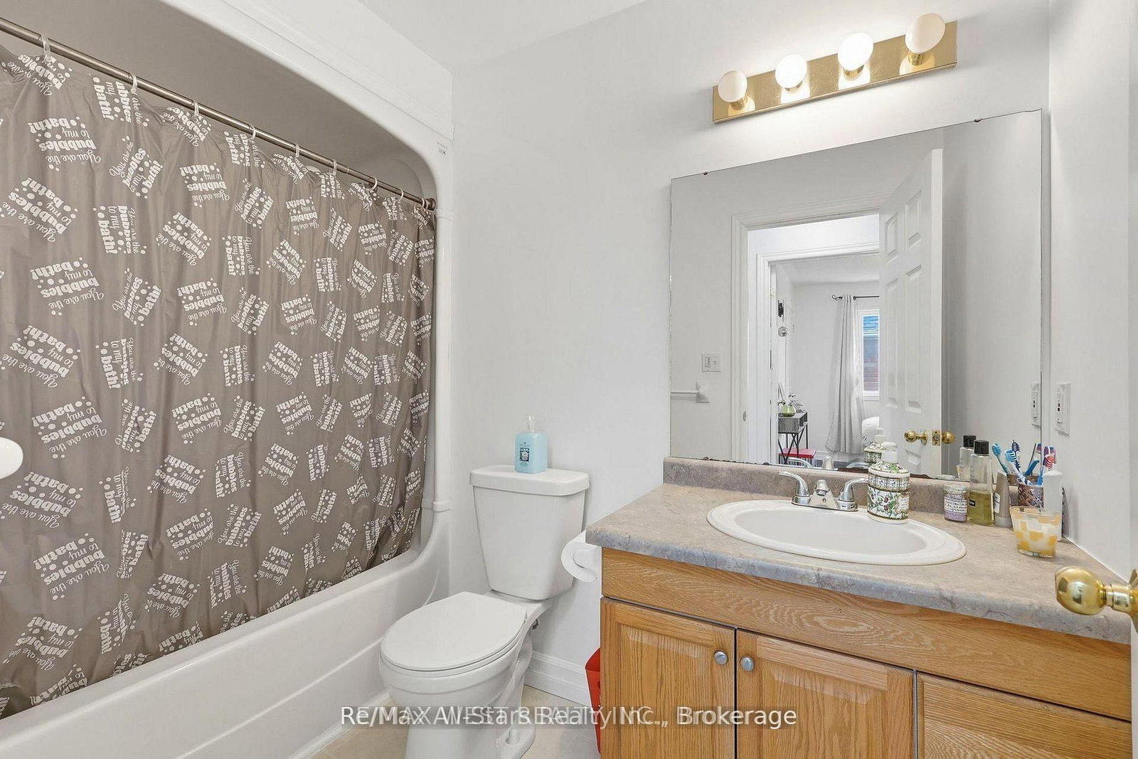 20 Eakins Crescent • Kawartha Lakes, ON photo 29