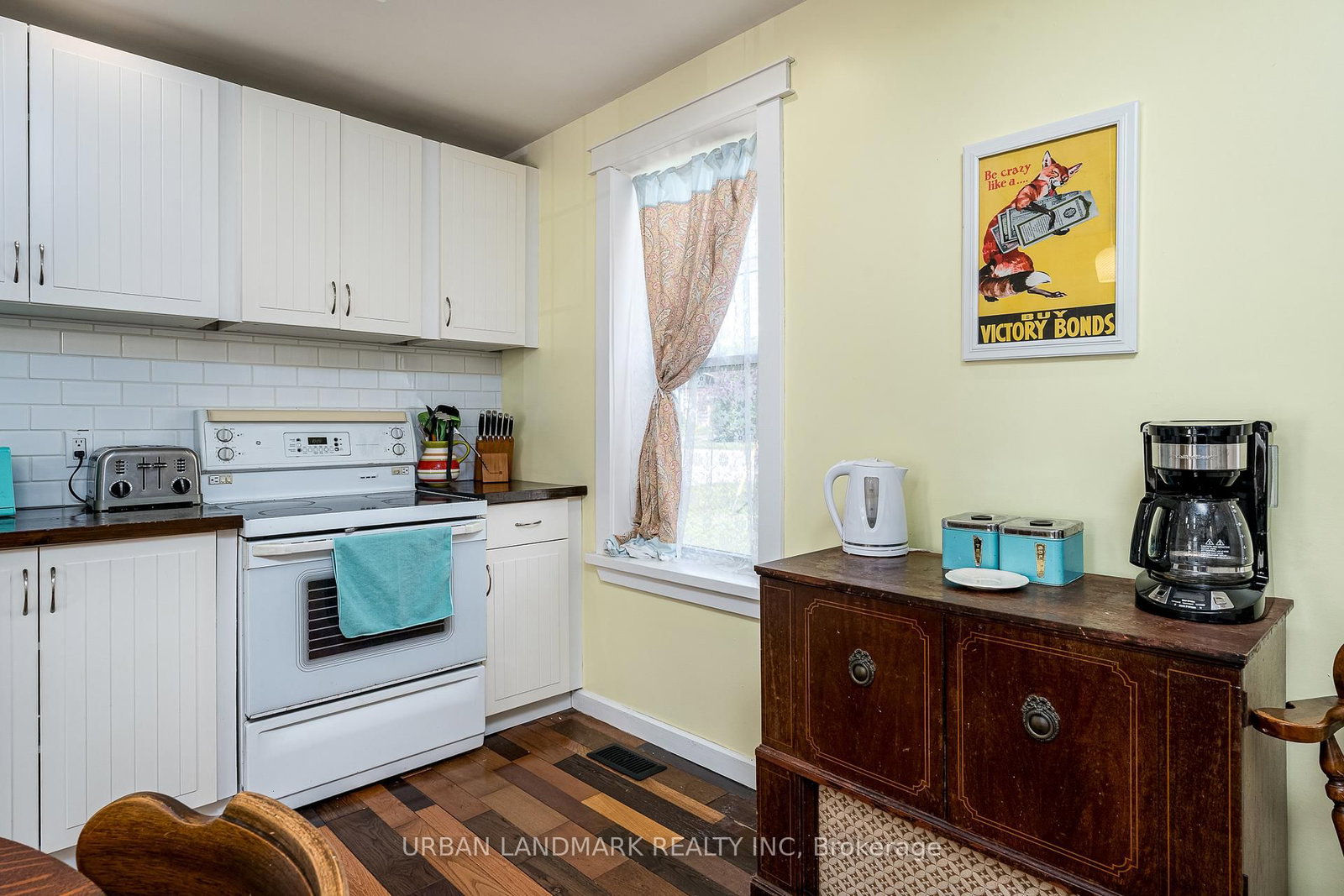 225 St Lawrence Street W • Madoc, ON photo 21