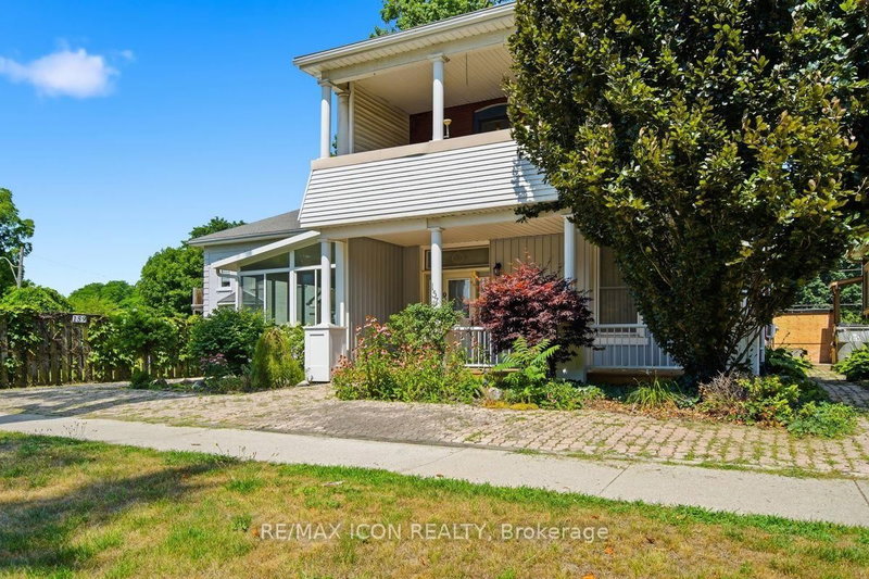 159 Front Street W