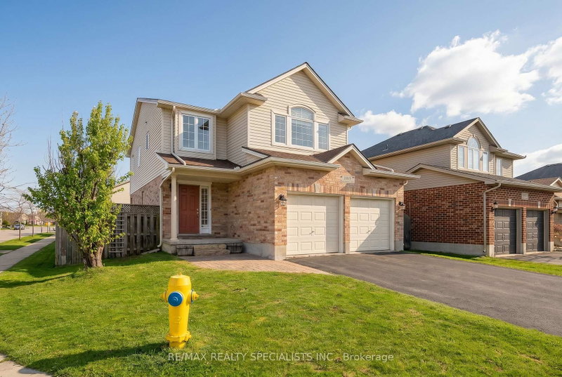 1865 Bayswater Crescent