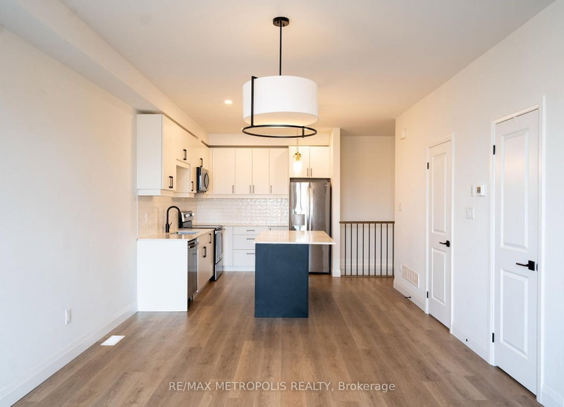 121 - 3900 Savoy Street