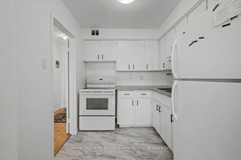 24 Midland Dr photo 4