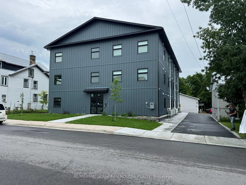 104 - 55 Drummond Street E