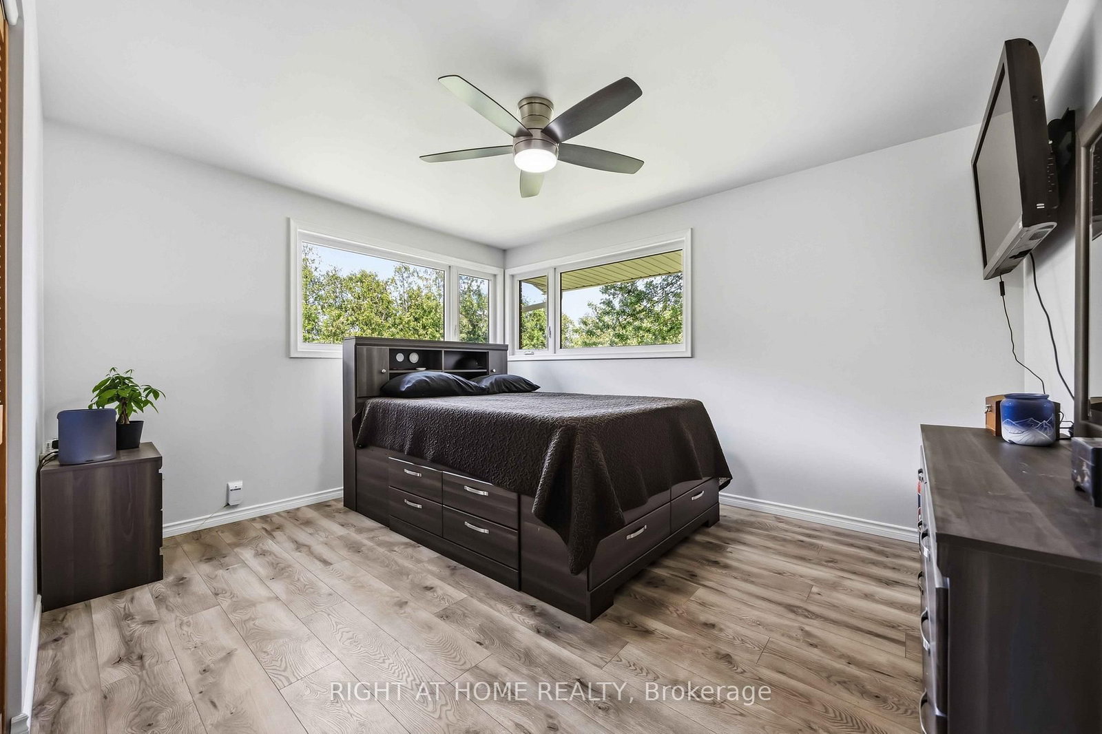 1933 Plank Rd Road • St. Clair, ON photo 18
