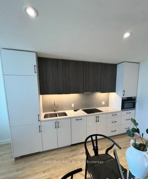 706 - 741 King Street W